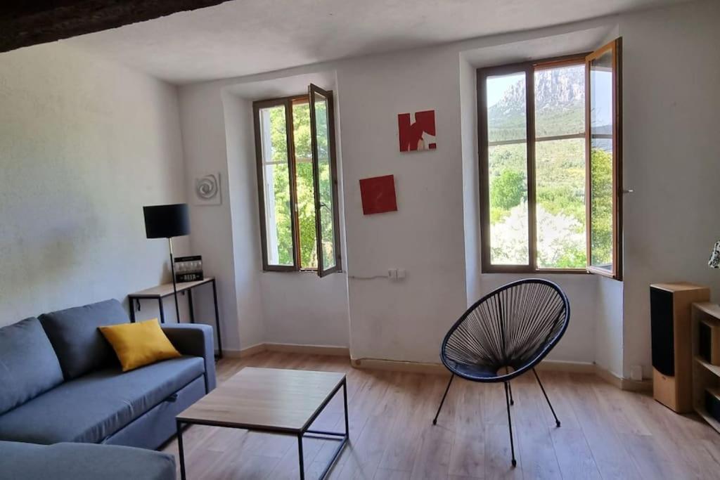 Gite De La Confluence Padern Exterior foto